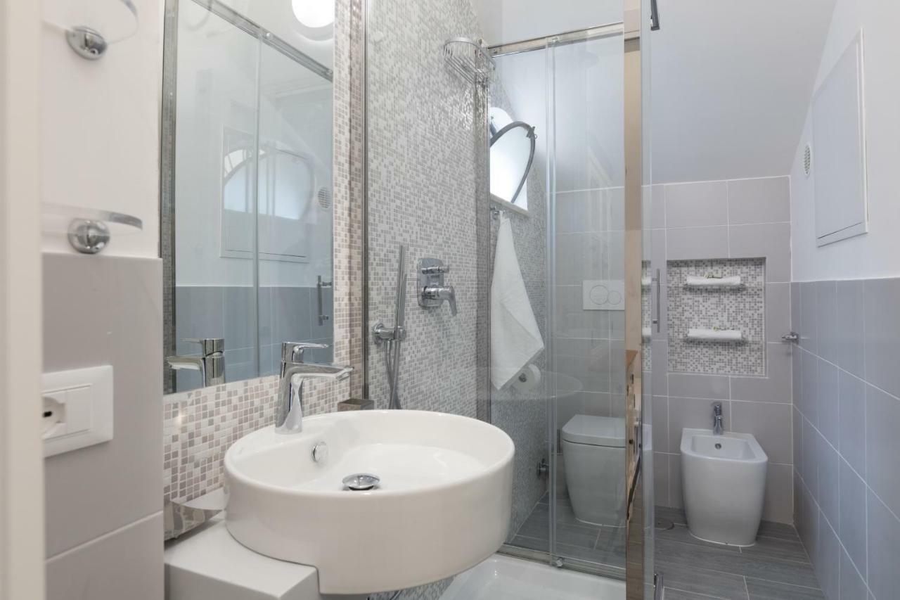 Appartement Quiet Pied A Terre With Terrace In Borgo Pio